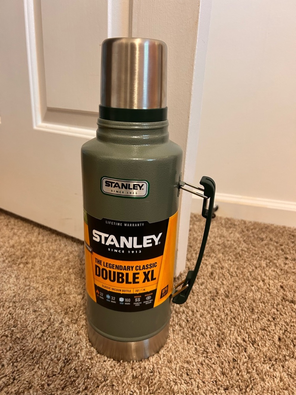 Stanley Green Classic Vacuum Bottle with Stainless Accent